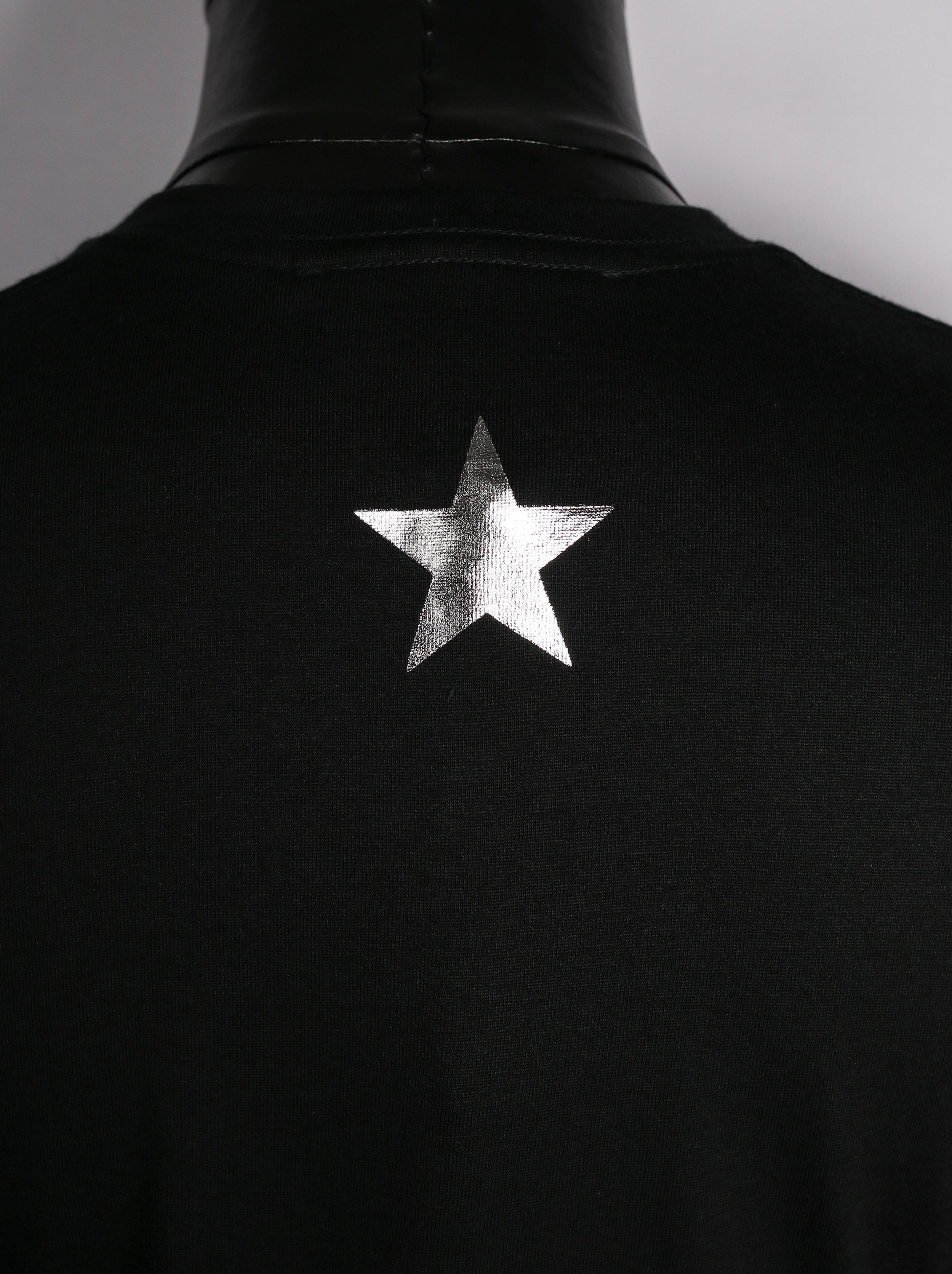 黒スーパーシャイニーチャッピーtシャツの後ろの星